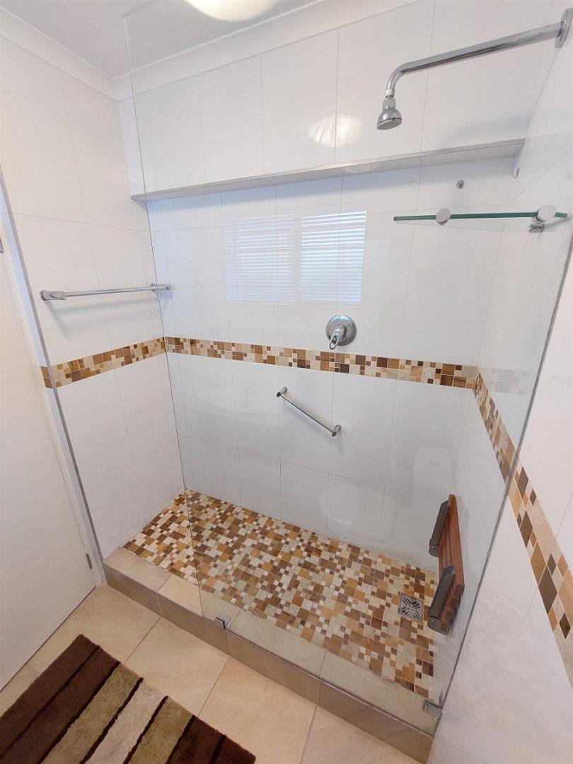 To Let 1 Bedroom Property for Rent in Sea Point Western Cape